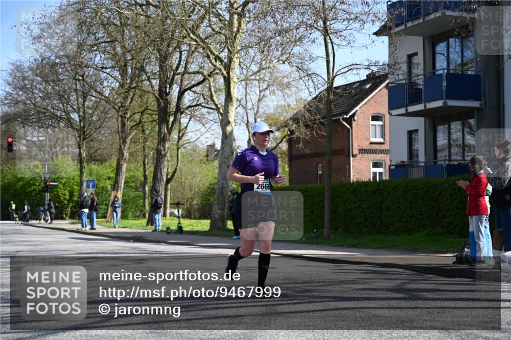 12.04.2026 - 45. Internationalen Wilhelmsburger Insellauf J. Mangold http://msf.ph/oto/9467999 12.04.2026 11:07:41 Ziel 4856, 3295, 2924, 2660, 2882, 2864, 3671, 4956, 3397, 2800, 4977, 3740 meine-sportfotos.de