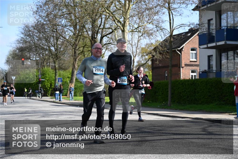 12.04.2026 - 45. Internationalen Wilhelmsburger Insellauf J. Mangold http://msf.ph/oto/9468050 12.04.2026 11:07:52 Ziel 2924, 2660, 2882, 2864, 3671, 4956, 3397, 2800, 4977, 3740, 2686 meine-sportfotos.de