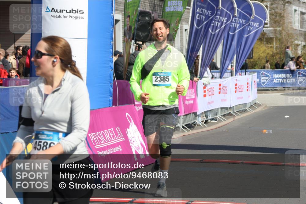 12.04.2026 - 45. Internationalen Wilhelmsburger Insellauf Strokosch-Dieckow http://msf.ph/oto/9468083 12.04.2026 11:18:57 Ziel 4582, 4586, 2385 meine-sportfotos.de