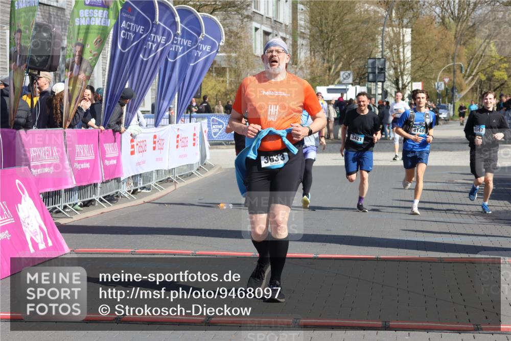 12.04.2026 - 45. Internationalen Wilhelmsburger Insellauf Strokosch-Dieckow http://msf.ph/oto/9468097 12.04.2026 11:19:06 Ziel 3633, 3096, 3421, 2322, 4148, 4147 meine-sportfotos.de