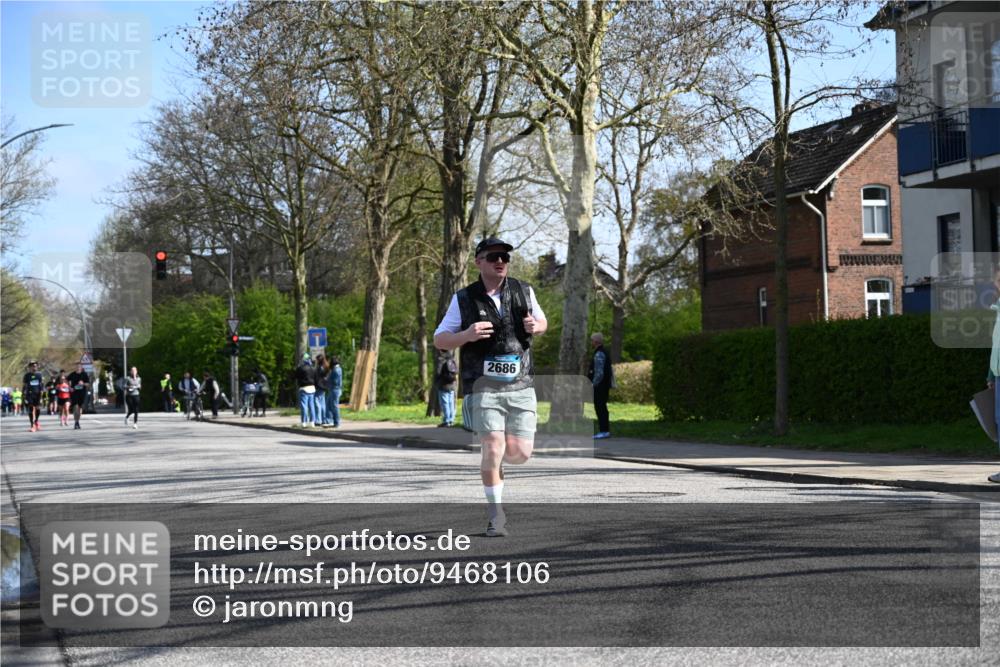 12.04.2026 - 45. Internationalen Wilhelmsburger Insellauf J. Mangold http://msf.ph/oto/9468106 12.04.2026 11:08:13 Ziel 3671, 4956, 3397, 2800, 4977, 3740, 2686, 4624, 3732, 4232, 3569, 5285, 0000, 2142 meine-sportfotos.de