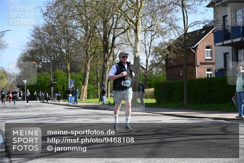 12.04.2026 - 45. Internationalen Wilhelmsburger Insellauf J. Mangold http://msf.ph/oto/9468108 12.04.2026 11:08:13 Ziel 3671, 4956, 3397, 2800, 4977, 3740, 2686, 4624, 3732, 4232, 3569, 5285, 0000, 2142 meine-sportfotos.de
