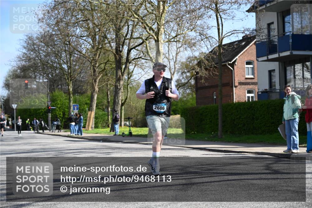 12.04.2026 - 45. Internationalen Wilhelmsburger Insellauf J. Mangold http://msf.ph/oto/9468113 12.04.2026 11:08:13 Ziel 3671, 4956, 3397, 2800, 4977, 3740, 2686, 4624, 3732, 4232, 3569, 5285, 0000, 2142 meine-sportfotos.de