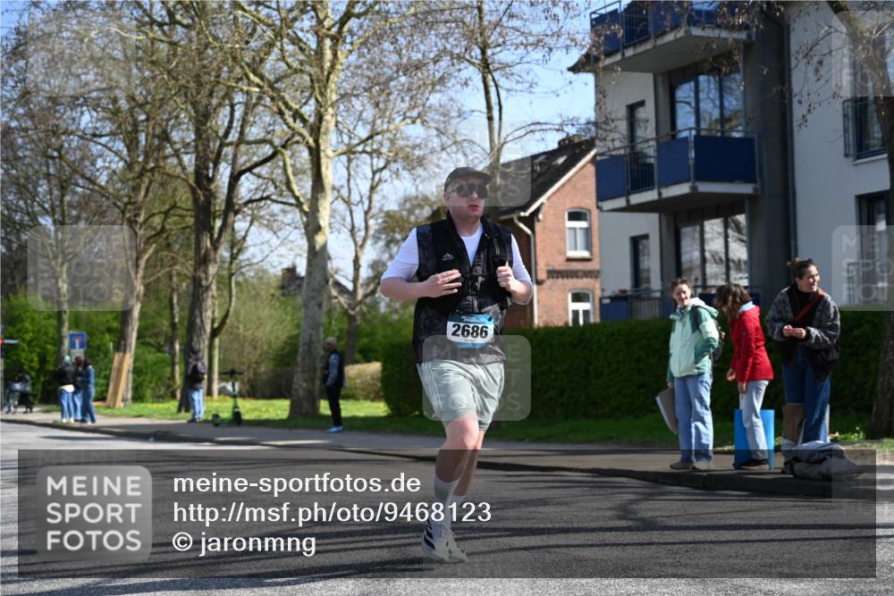 12.04.2026 - 45. Internationalen Wilhelmsburger Insellauf J. Mangold http://msf.ph/oto/9468123 12.04.2026 11:08:14 Ziel 3671, 4956, 3397, 2800, 4977, 3740, 2686, 4624, 3732, 4232, 3569, 5285, 0000, 2142, 4371 meine-sportfotos.de