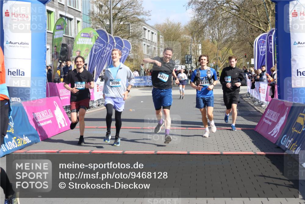 12.04.2026 - 45. Internationalen Wilhelmsburger Insellauf Strokosch-Dieckow http://msf.ph/oto/9468128 12.04.2026 11:19:09 Ziel 3633, 3096, 3421, 2322, 4148, 4147 meine-sportfotos.de