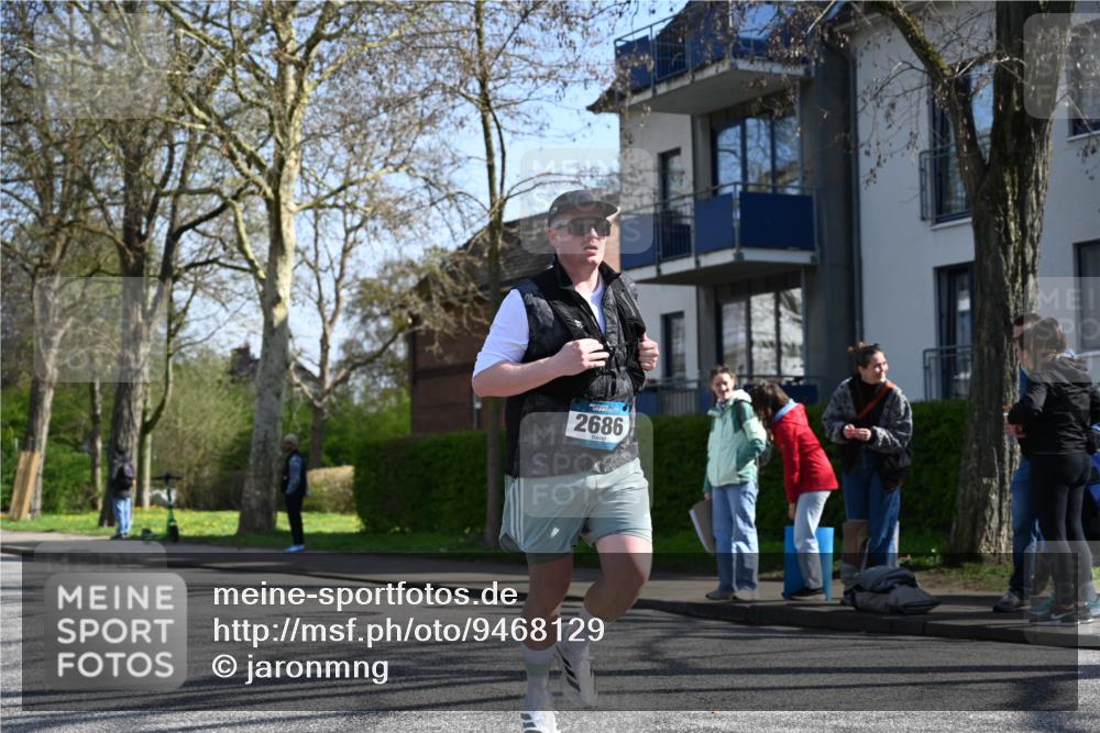 12.04.2026 - 45. Internationalen Wilhelmsburger Insellauf J. Mangold http://msf.ph/oto/9468129 12.04.2026 11:08:14 Ziel 3671, 4956, 3397, 2800, 4977, 3740, 2686, 4624, 3732, 4232, 3569, 5285, 0000, 2142, 4371 meine-sportfotos.de
