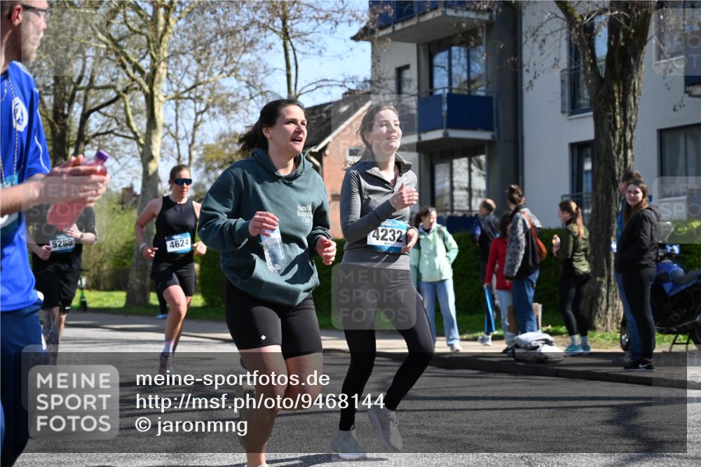 12.04.2026 - 45. Internationalen Wilhelmsburger Insellauf J. Mangold http://msf.ph/oto/9468144 12.04.2026 11:08:29 Ziel 2686, 4624, 3732, 4232, 3569, 5285, 0000, 2142, 4371, 3748, 3701, 2050, 4406, 3169, 2699, 3005, 5629 meine-sportfotos.de