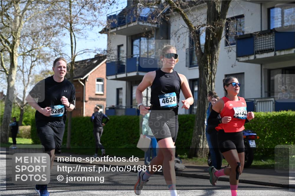 12.04.2026 - 45. Internationalen Wilhelmsburger Insellauf J. Mangold http://msf.ph/oto/9468152 12.04.2026 11:08:30 Ziel 2686, 4624, 3732, 4232, 3569, 5285, 0000, 2142, 4371, 3748, 3701, 3701, 2050, 4406, 3169, 2699, 3005, 5629 meine-sportfotos.de