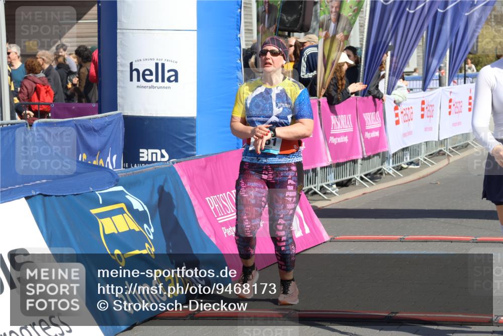 12.04.2026 - 45. Internationalen Wilhelmsburger Insellauf Strokosch-Dieckow http://msf.ph/oto/9468173 12.04.2026 11:19:21 Ziel 3104, 4151 meine-sportfotos.de