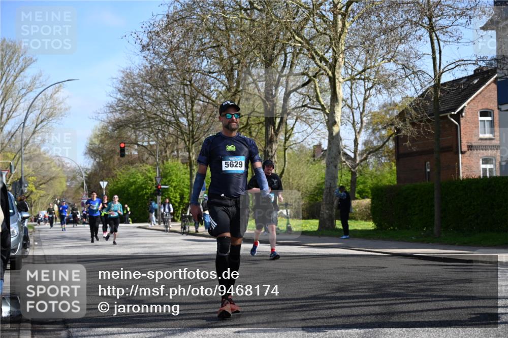 12.04.2026 - 45. Internationalen Wilhelmsburger Insellauf J. Mangold http://msf.ph/oto/9468174 12.04.2026 11:08:38 Ziel 4624, 3732, 4232, 3569, 5285, 0000, 2142, 4371, 4371, 3748, 3701, 2050, 4406, 4406, 3169, 2699, 3005, 5629, 2620, 2601, 4485 meine-sportfotos.de
