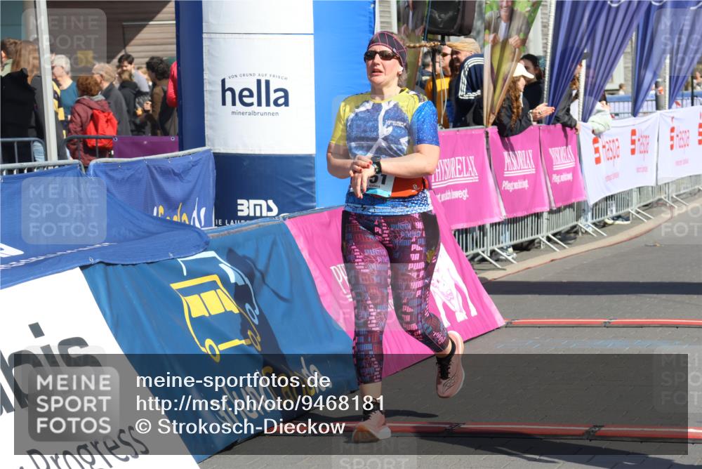 12.04.2026 - 45. Internationalen Wilhelmsburger Insellauf Strokosch-Dieckow http://msf.ph/oto/9468181 12.04.2026 11:19:21 Ziel 3104, 4151 meine-sportfotos.de