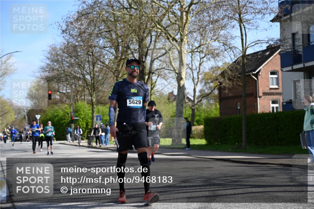 12.04.2026 - 45. Internationalen Wilhelmsburger Insellauf J. Mangold http://msf.ph/oto/9468183 12.04.2026 11:08:38 Ziel 4624, 3732, 4232, 3569, 5285, 0000, 2142, 4371, 4371, 3748, 3701, 2050, 4406, 4406, 3169, 2699, 3005, 5629, 2620, 2601, 4485 meine-sportfotos.de