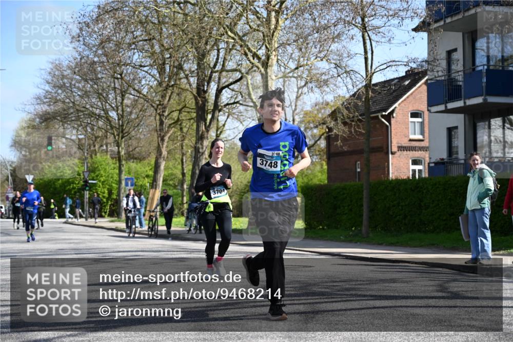 12.04.2026 - 45. Internationalen Wilhelmsburger Insellauf J. Mangold http://msf.ph/oto/9468214 12.04.2026 11:08:47 Ziel 3569, 5285, 0000, 2142, 4371, 3748, 3701, 2050, 4406, 3169, 2699, 3005, 5629, 2620, 2601, 4485, 3333 meine-sportfotos.de