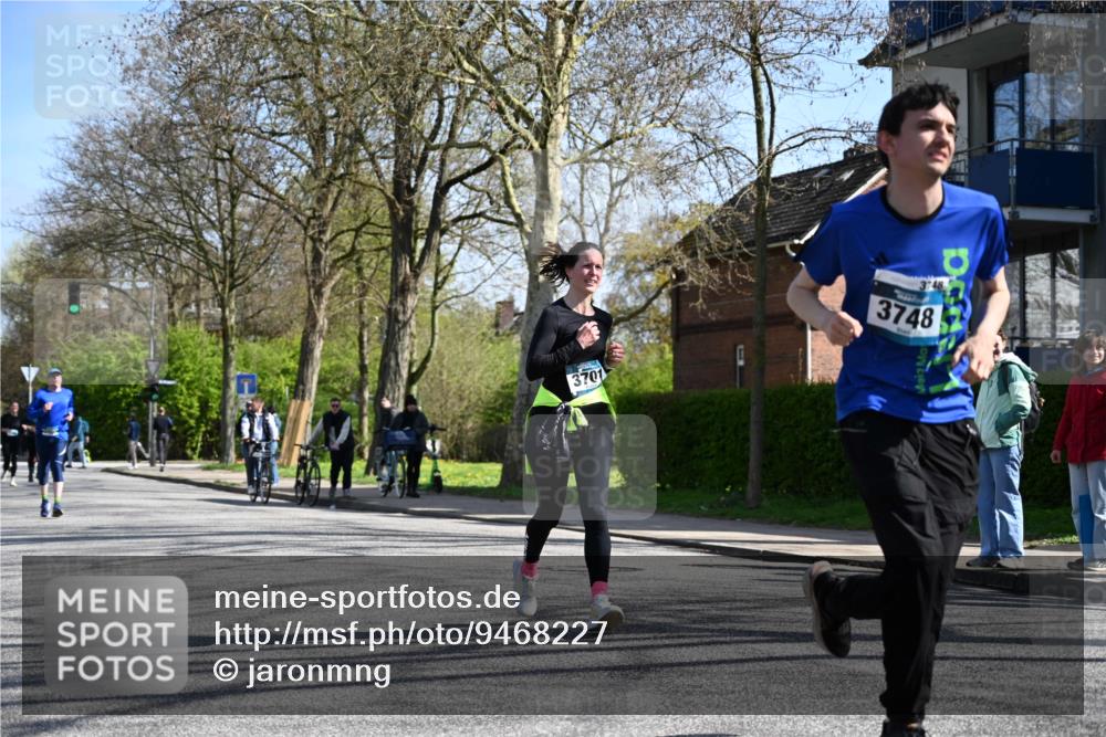 12.04.2026 - 45. Internationalen Wilhelmsburger Insellauf J. Mangold http://msf.ph/oto/9468227 12.04.2026 11:08:48 Ziel 5285, 0000, 2142, 4371, 3748, 3701, 2050, 4406, 3169, 2699, 3005, 5629, 2620, 2601, 4485, 3333 meine-sportfotos.de
