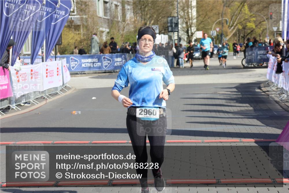 12.04.2026 - 45. Internationalen Wilhelmsburger Insellauf Strokosch-Dieckow http://msf.ph/oto/9468228 12.04.2026 11:19:26 Ziel 2960 meine-sportfotos.de