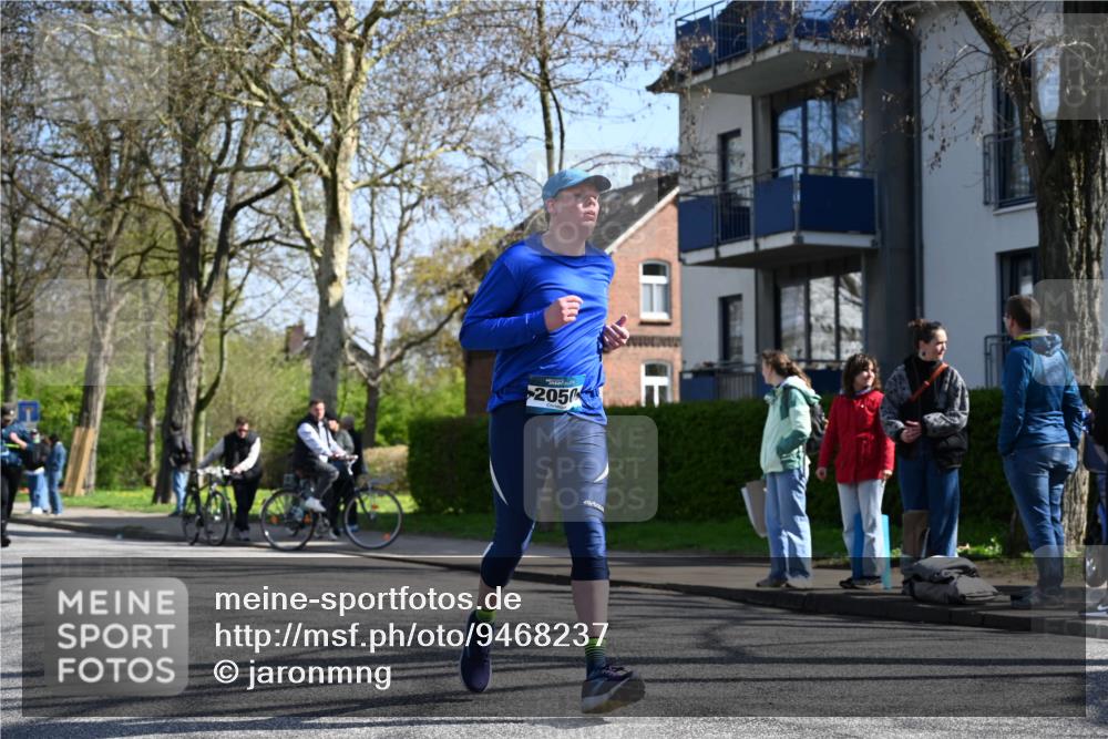 12.04.2026 - 45. Internationalen Wilhelmsburger Insellauf J. Mangold http://msf.ph/oto/9468237 12.04.2026 11:08:54 Ziel 0000, 2142, 4371, 3748, 3701, 2050, 4406, 3169, 2699, 3005, 5629, 2620, 2601, 4485, 3333, 2612, 3382, 4081, 3383, 2238 meine-sportfotos.de