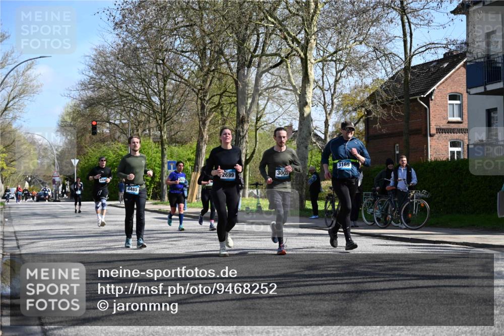12.04.2026 - 45. Internationalen Wilhelmsburger Insellauf J. Mangold http://msf.ph/oto/9468252 12.04.2026 11:08:59 Ziel 4371, 3748, 3701, 2050, 4406, 3169, 2699, 3005, 5629, 2620, 2601, 4485, 3333, 2612, 3382, 4081, 3383, 2238 meine-sportfotos.de