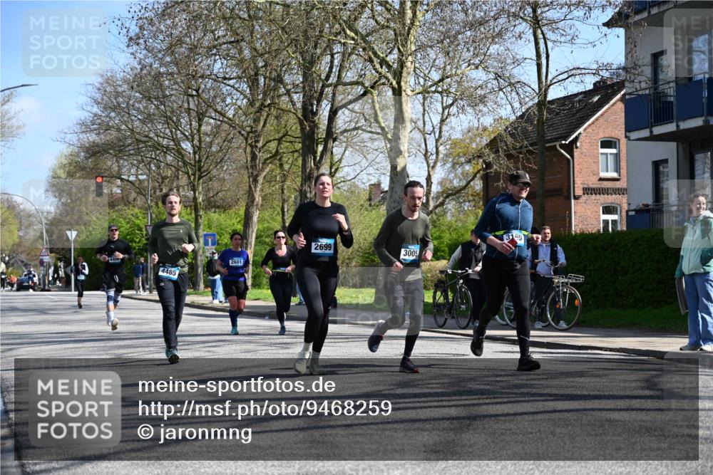 12.04.2026 - 45. Internationalen Wilhelmsburger Insellauf J. Mangold http://msf.ph/oto/9468259 12.04.2026 11:08:59 Ziel 4371, 3748, 3701, 2050, 4406, 3169, 2699, 3005, 5629, 2620, 2601, 4485, 3333, 2612, 3382, 4081, 3383, 2238 meine-sportfotos.de
