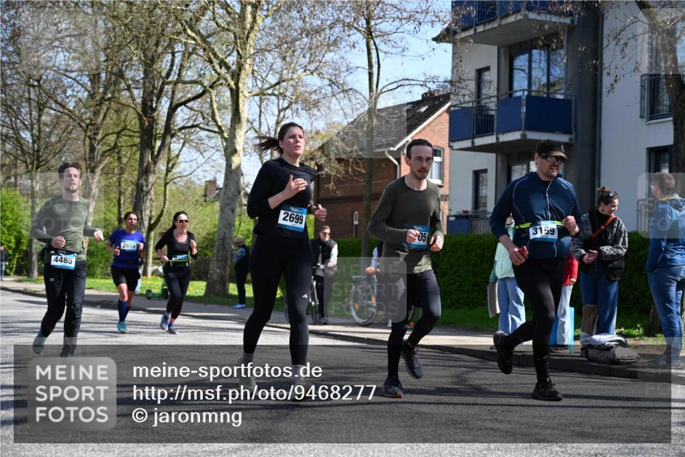 12.04.2026 - 45. Internationalen Wilhelmsburger Insellauf J. Mangold http://msf.ph/oto/9468277 12.04.2026 11:09:00 Ziel 4371, 3748, 3701, 2050, 4406, 3169, 2699, 3005, 5629, 2620, 2601, 4485, 3333, 2612, 3382, 4081, 3383, 2238 meine-sportfotos.de