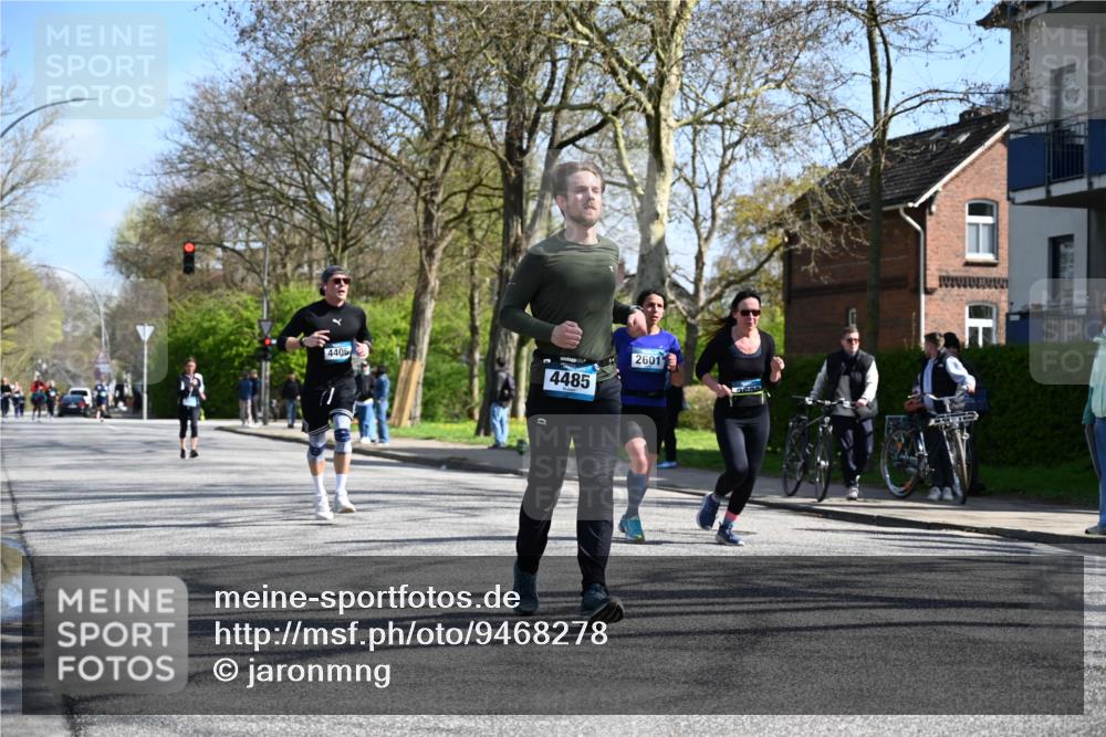 12.04.2026 - 45. Internationalen Wilhelmsburger Insellauf J. Mangold http://msf.ph/oto/9468278 12.04.2026 11:09:02 Ziel 4371, 3748, 3701, 2050, 4406, 3169, 2699, 3005, 5629, 2620, 2601, 4485, 3333, 2612, 3382, 4081, 3383, 2238 meine-sportfotos.de