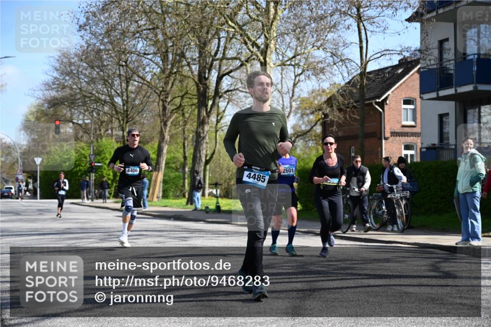 12.04.2026 - 45. Internationalen Wilhelmsburger Insellauf J. Mangold http://msf.ph/oto/9468283 12.04.2026 11:09:02 Ziel 4371, 3748, 3701, 2050, 4406, 3169, 2699, 3005, 5629, 2620, 2601, 4485, 3333, 2612, 3382, 4081, 3383, 2238 meine-sportfotos.de