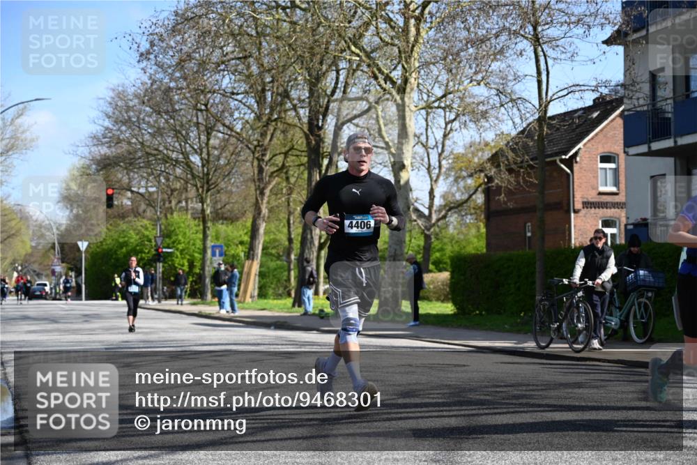 12.04.2026 - 45. Internationalen Wilhelmsburger Insellauf J. Mangold http://msf.ph/oto/9468301 12.04.2026 11:09:04 Ziel 3748, 3701, 2050, 4406, 3169, 2699, 3005, 5629, 2620, 2601, 4485, 3333, 2612, 3382, 3382, 4081, 3383, 2238, 2321, 5367 meine-sportfotos.de
