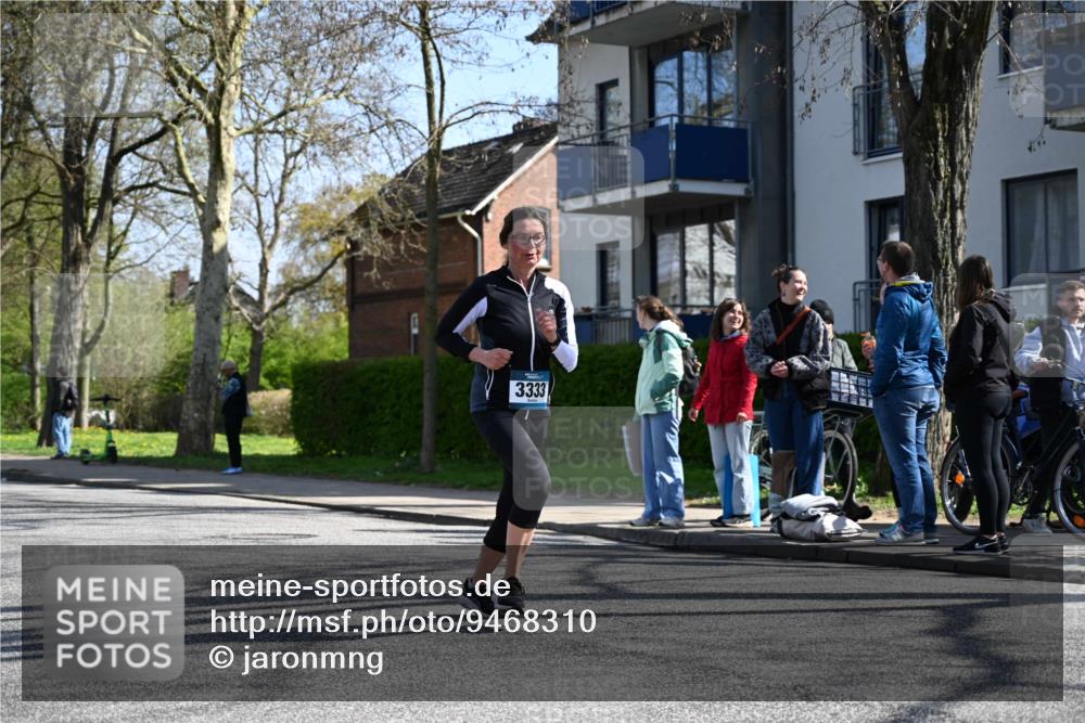 12.04.2026 - 45. Internationalen Wilhelmsburger Insellauf J. Mangold http://msf.ph/oto/9468310 12.04.2026 11:09:11 Ziel 4406, 3169, 2699, 3005, 5629, 2620, 2601, 4485, 3333, 2612, 3382, 4081, 3383, 2238, 2321, 5367 meine-sportfotos.de