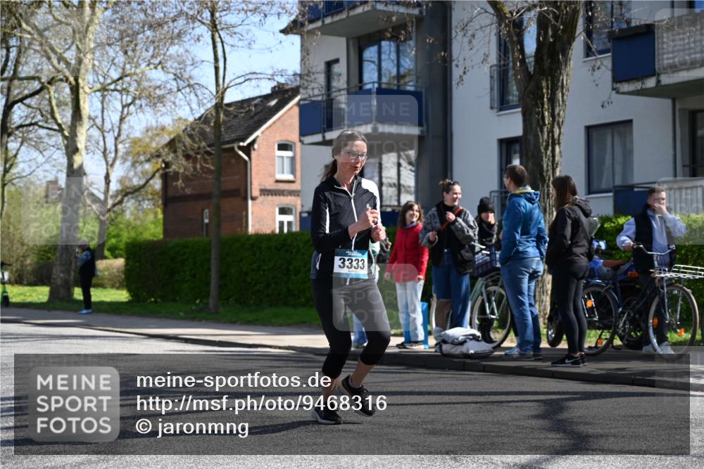 12.04.2026 - 45. Internationalen Wilhelmsburger Insellauf J. Mangold http://msf.ph/oto/9468316 12.04.2026 11:09:11 Ziel 4406, 3169, 2699, 3005, 5629, 2620, 2601, 4485, 3333, 2612, 3382, 4081, 3383, 2238, 2321, 5367 meine-sportfotos.de