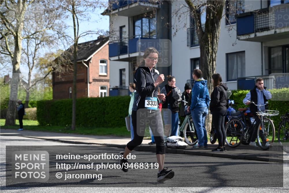 12.04.2026 - 45. Internationalen Wilhelmsburger Insellauf J. Mangold http://msf.ph/oto/9468319 12.04.2026 11:09:11 Ziel 4406, 3169, 2699, 3005, 5629, 2620, 2601, 4485, 3333, 2612, 3382, 4081, 3383, 2238, 2321, 5367 meine-sportfotos.de
