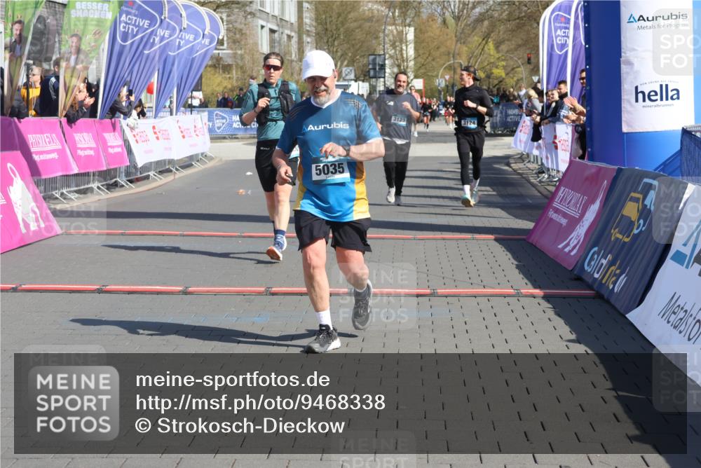 12.04.2026 - 45. Internationalen Wilhelmsburger Insellauf Strokosch-Dieckow http://msf.ph/oto/9468338 12.04.2026 11:19:53 Ziel 5035, 4520, 3124, 3123 meine-sportfotos.de