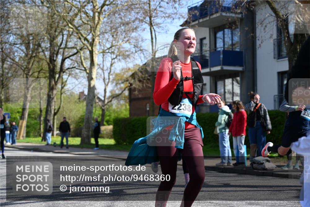 12.04.2026 - 45. Internationalen Wilhelmsburger Insellauf J. Mangold http://msf.ph/oto/9468360 12.04.2026 11:09:26 Ziel 4485, 3333, 2612, 3382, 4081, 3383, 2238, 2321, 5367, 3688, 3688, 4080, 3335, 3833, 4251 meine-sportfotos.de