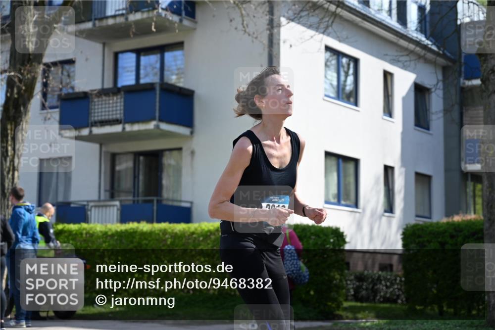 12.04.2026 - 45. Internationalen Wilhelmsburger Insellauf J. Mangold http://msf.ph/oto/9468382 12.04.2026 11:09:31 Ziel 2612, 3382, 4081, 3383, 2238, 2321, 5367, 3688, 4080, 3335, 4080, 3335, 3833, 4251, 3077, 5651, 5851 meine-sportfotos.de