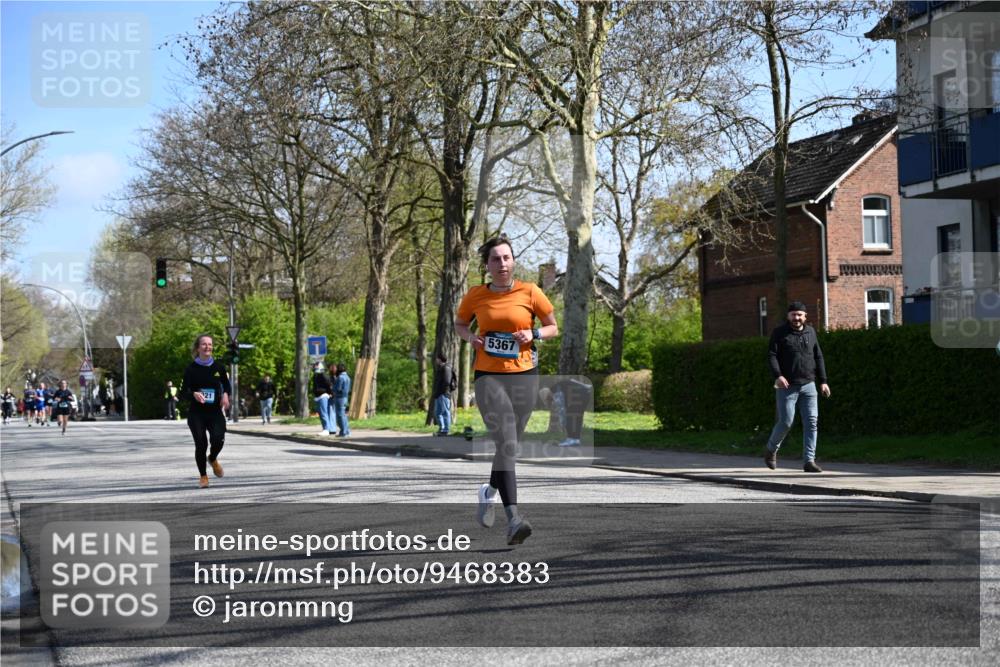 12.04.2026 - 45. Internationalen Wilhelmsburger Insellauf J. Mangold http://msf.ph/oto/9468383 12.04.2026 11:09:37 Ziel 2612, 3382, 4081, 3383, 2238, 2321, 5367, 3688, 4080, 3335, 3833, 4251, 3077, 5651, 5851, 2336 meine-sportfotos.de