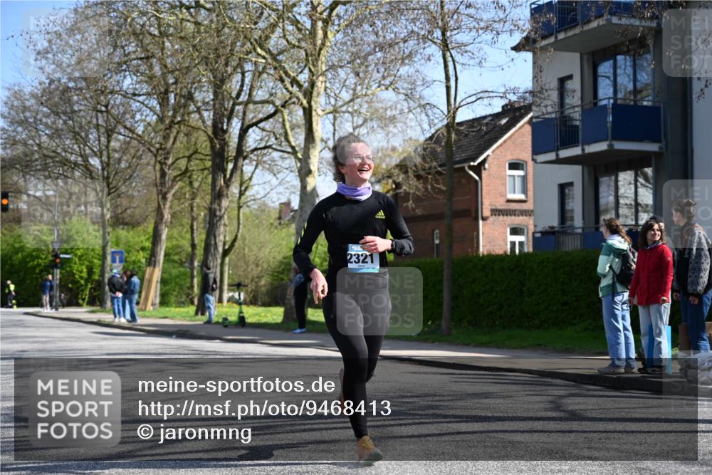 12.04.2026 - 45. Internationalen Wilhelmsburger Insellauf J. Mangold http://msf.ph/oto/9468413 12.04.2026 11:09:41 Ziel 3382, 4081, 3383, 2238, 2321, 5367, 3688, 4080, 3335, 3833, 4251, 3077, 5651, 5851, 2336, 2528, 3239 meine-sportfotos.de