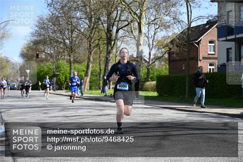 12.04.2026 - 45. Internationalen Wilhelmsburger Insellauf J. Mangold http://msf.ph/oto/9468425 12.04.2026 11:09:52 Ziel 2321, 5367, 3688, 4080, 3335, 3833, 4251, 3077, 5651, 5651, 5851, 2336, 2528, 3239, 2859, 2811, 2346 meine-sportfotos.de