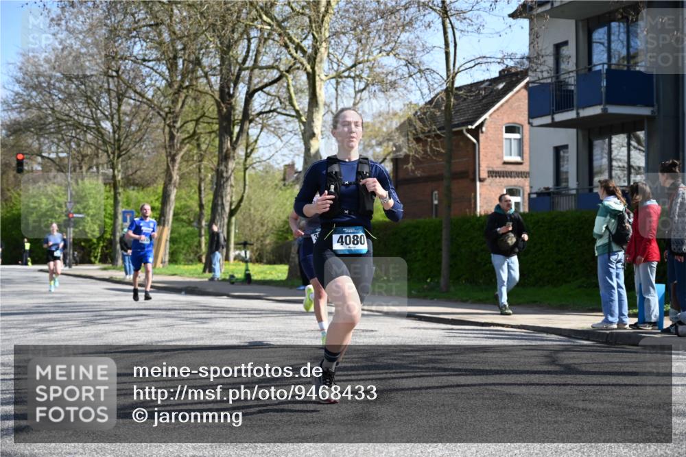 12.04.2026 - 45. Internationalen Wilhelmsburger Insellauf J. Mangold http://msf.ph/oto/9468433 12.04.2026 11:09:53 Ziel 5367, 3688, 4080, 3335, 3833, 4251, 3077, 5651, 5851, 2336, 2528, 3239, 3239, 2859, 2811, 2346 meine-sportfotos.de