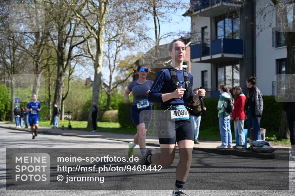 12.04.2026 - 45. Internationalen Wilhelmsburger Insellauf J. Mangold http://msf.ph/oto/9468442 12.04.2026 11:09:53 Ziel 5367, 3688, 4080, 3335, 3833, 4251, 3077, 5651, 5851, 2336, 2528, 3239, 3239, 2859, 2811, 2346 meine-sportfotos.de