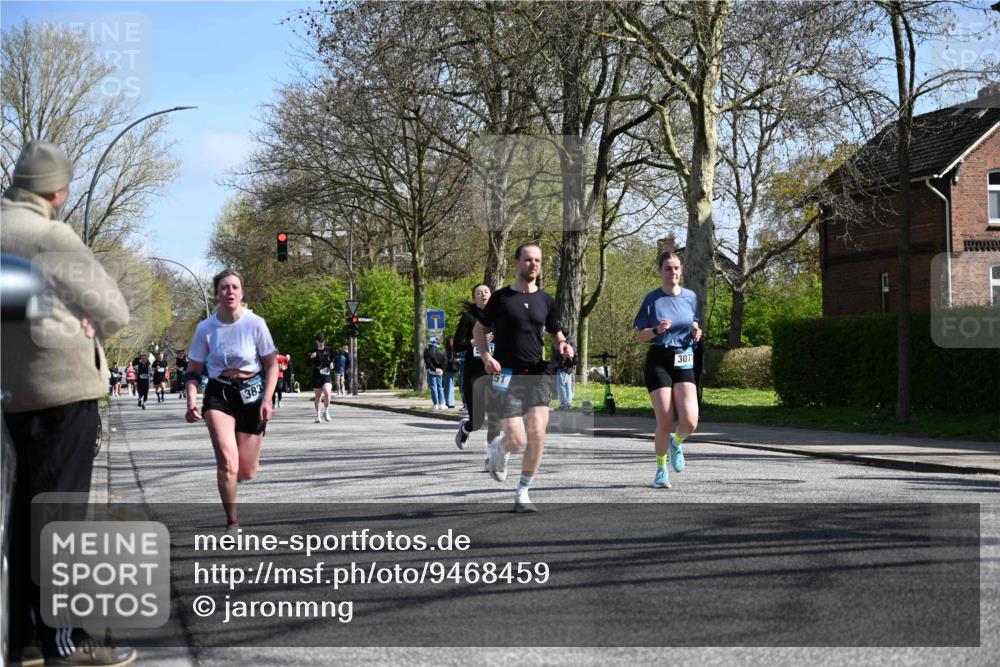 12.04.2026 - 45. Internationalen Wilhelmsburger Insellauf J. Mangold http://msf.ph/oto/9468459 12.04.2026 11:09:59 Ziel 3688, 4080, 3335, 3833, 4251, 3077, 5651, 5851, 2336, 2336, 2528, 3239, 2859, 2811, 2346, 3884, 3847, 3832, 2199, 3715, 2585, 4334 meine-sportfotos.de