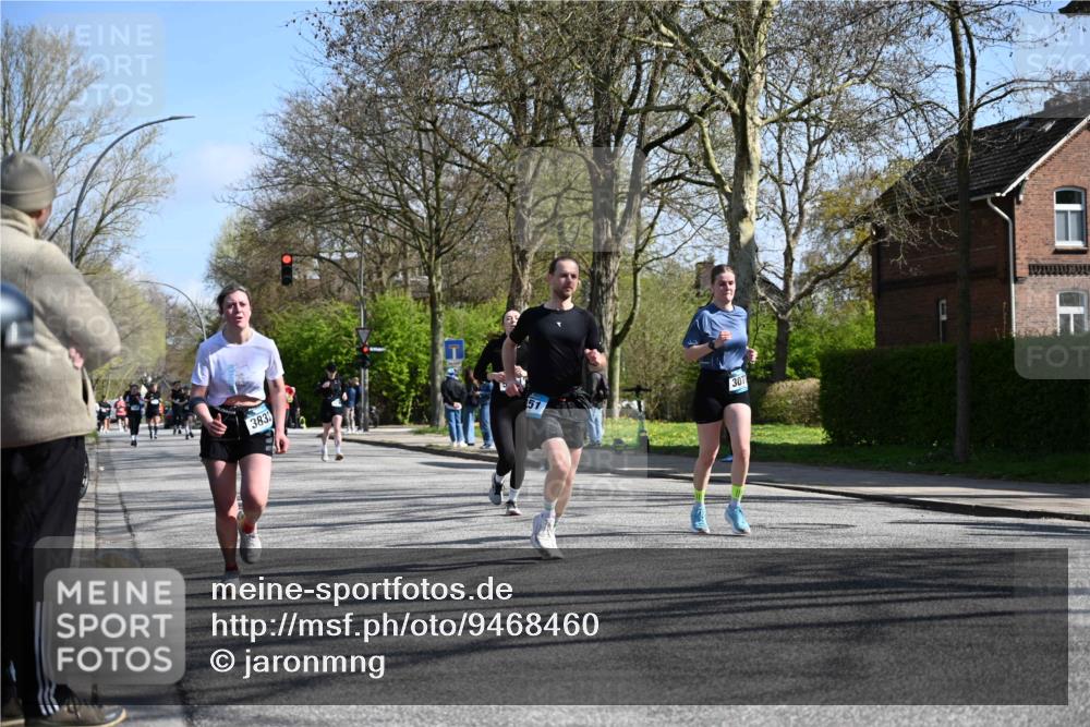 12.04.2026 - 45. Internationalen Wilhelmsburger Insellauf J. Mangold http://msf.ph/oto/9468460 12.04.2026 11:10:00 Ziel 3688, 4080, 3335, 3833, 4251, 3077, 5651, 5851, 2336, 2528, 3239, 2859, 2811, 2346, 3884, 3847, 3832, 2199, 3715, 2585, 4334 meine-sportfotos.de