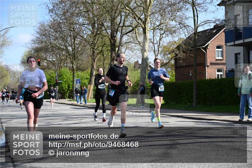 12.04.2026 - 45. Internationalen Wilhelmsburger Insellauf J. Mangold http://msf.ph/oto/9468468 12.04.2026 11:10:00 Ziel 3688, 4080, 3335, 3833, 4251, 3077, 5651, 5851, 2336, 2528, 3239, 2859, 2811, 2346, 3884, 3847, 3832, 2199, 3715, 2585, 4334 meine-sportfotos.de