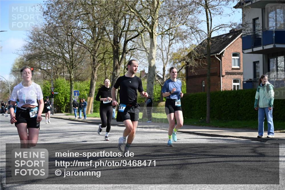 12.04.2026 - 45. Internationalen Wilhelmsburger Insellauf J. Mangold http://msf.ph/oto/9468471 12.04.2026 11:10:00 Ziel 3688, 4080, 3335, 3833, 4251, 3077, 5651, 5851, 2336, 2528, 3239, 2859, 2811, 2346, 3884, 3847, 3832, 2199, 3715, 2585, 4334 meine-sportfotos.de
