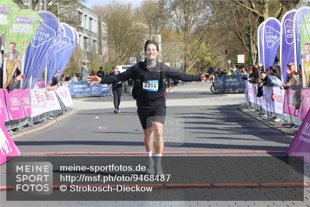 12.04.2026 - 45. Internationalen Wilhelmsburger Insellauf Strokosch-Dieckow http://msf.ph/oto/9468487 12.04.2026 11:20:20 Ziel 2318, 4058 meine-sportfotos.de