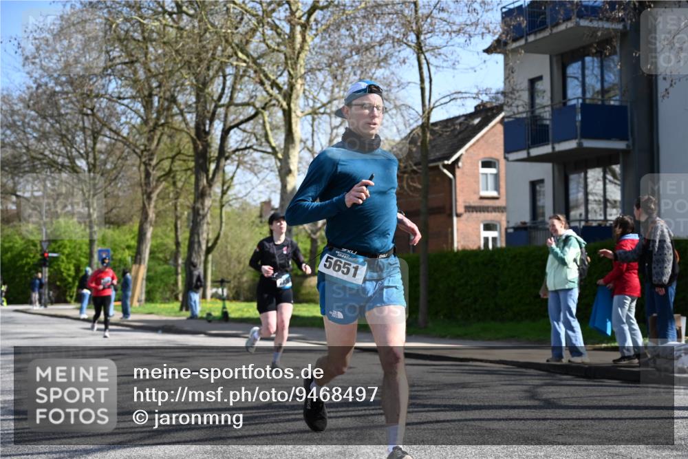 12.04.2026 - 45. Internationalen Wilhelmsburger Insellauf J. Mangold http://msf.ph/oto/9468497 12.04.2026 11:10:07 Ziel 4080, 3335, 3833, 4251, 3077, 5651, 5851, 2336, 2528, 3239, 2859, 2859, 2811, 2346, 3884, 3847, 3832, 3847, 3832, 2199, 3715, 2585, 4334, 3507, 3913, 2208, 2539, 2513, 2590, 2576 meine-sportfotos.de