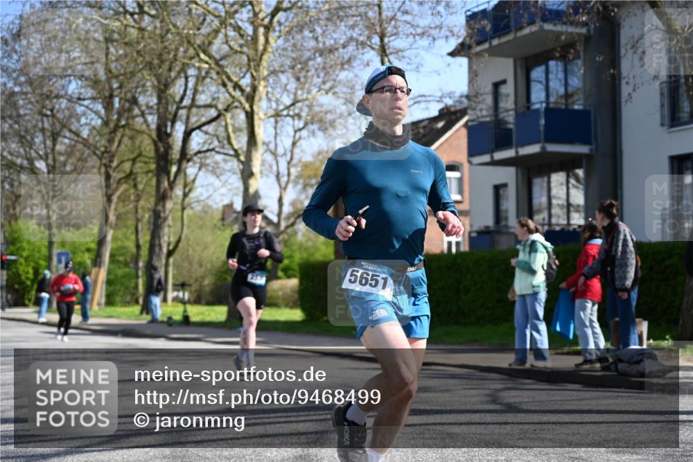 12.04.2026 - 45. Internationalen Wilhelmsburger Insellauf J. Mangold http://msf.ph/oto/9468499 12.04.2026 11:10:07 Ziel 4080, 3335, 3833, 4251, 3077, 5651, 5851, 2336, 2528, 3239, 2859, 2859, 2811, 2346, 3884, 3847, 3832, 3847, 3832, 2199, 3715, 2585, 4334, 3507, 3913, 2208, 2539, 2513, 2590, 2576 meine-sportfotos.de