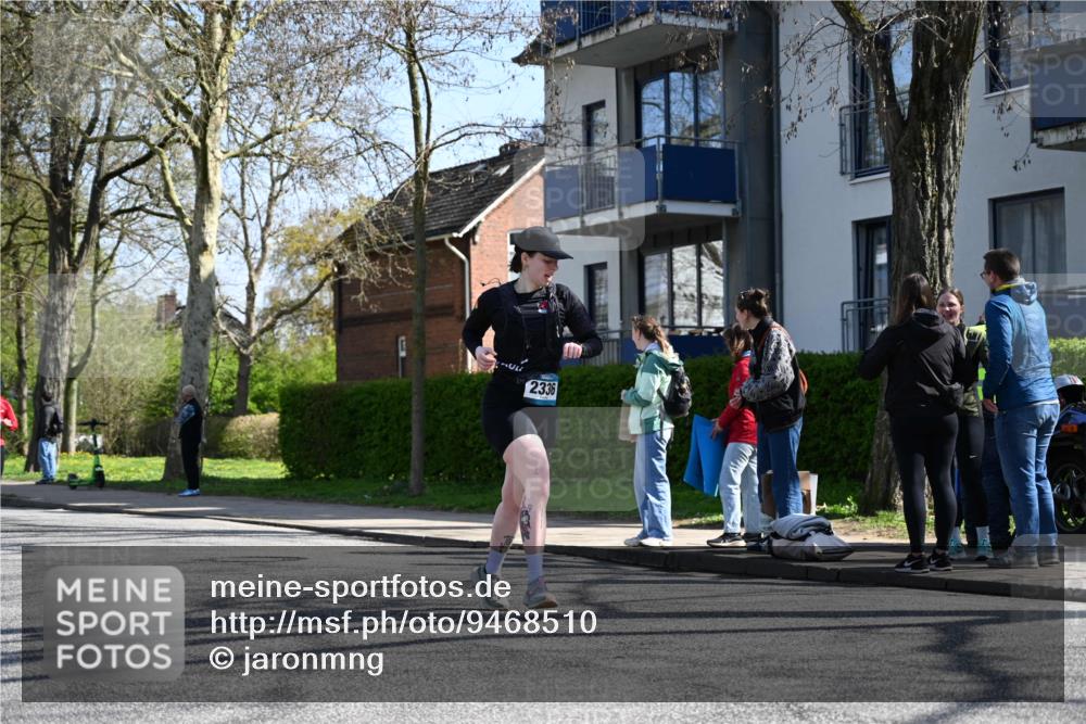 12.04.2026 - 45. Internationalen Wilhelmsburger Insellauf J. Mangold http://msf.ph/oto/9468510 12.04.2026 11:10:09 Ziel 3833, 4251, 3077, 5651, 5851, 2336, 2528, 3239, 2859, 2811, 2346, 3884, 3847, 3832, 2199, 3715, 2585, 4334, 3507, 3913, 2208, 2539, 2513, 2590, 2576 meine-sportfotos.de