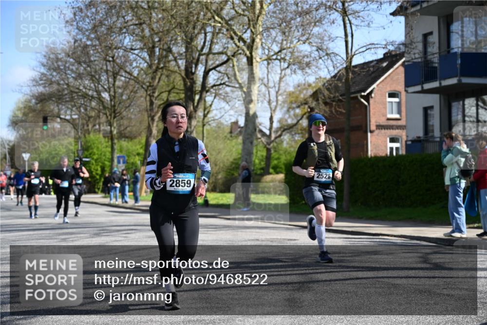 12.04.2026 - 45. Internationalen Wilhelmsburger Insellauf J. Mangold http://msf.ph/oto/9468522 12.04.2026 11:10:14 Ziel 3077, 5651, 5851, 2336, 2528, 3239, 2859, 2811, 2346, 3884, 3847, 3832, 2199, 3715, 2585, 4334, 3507, 3913, 2208, 2539, 2513, 2590, 2576 meine-sportfotos.de
