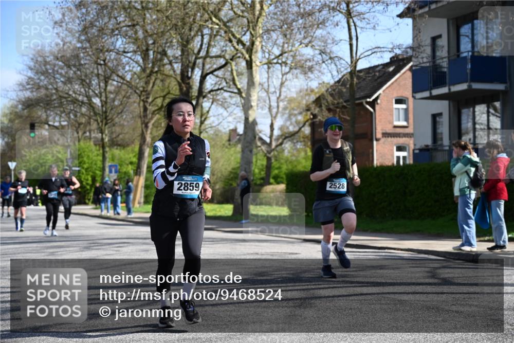 12.04.2026 - 45. Internationalen Wilhelmsburger Insellauf J. Mangold http://msf.ph/oto/9468524 12.04.2026 11:10:15 Ziel 3077, 5651, 5851, 2336, 2528, 3239, 2859, 2811, 2346, 2346, 3884, 3847, 3832, 2199, 3715, 2585, 4334, 3507, 3507, 3913, 2208, 2539, 2513, 2590, 2576 meine-sportfotos.de