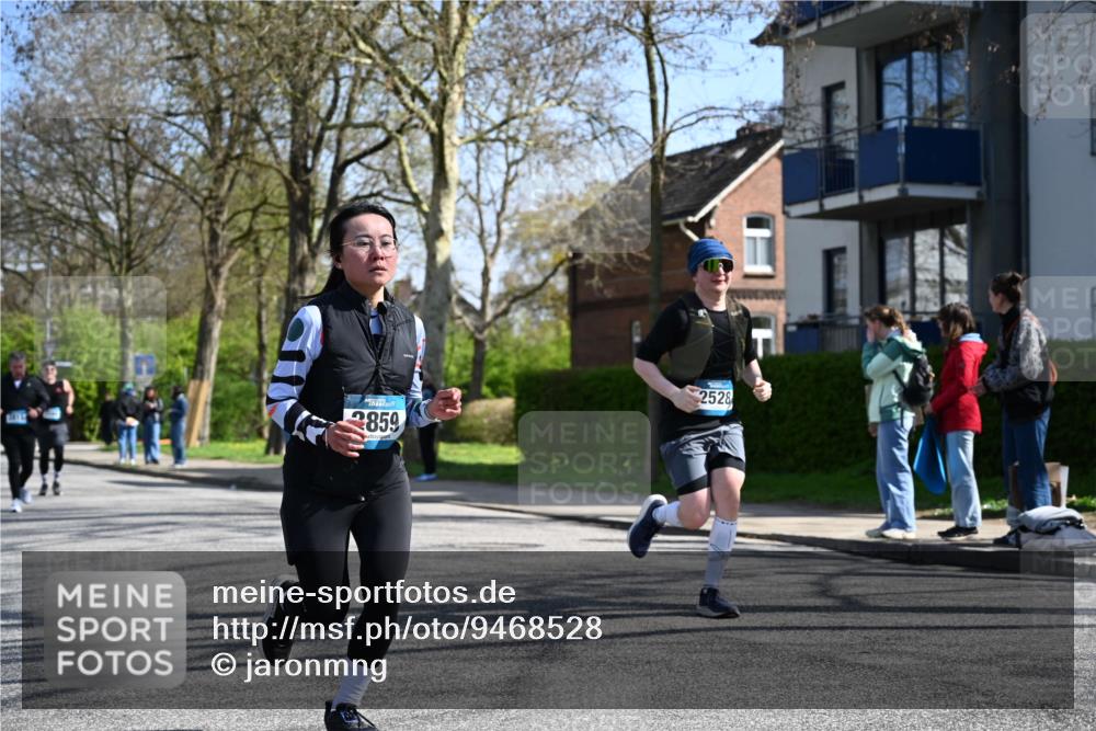 12.04.2026 - 45. Internationalen Wilhelmsburger Insellauf J. Mangold http://msf.ph/oto/9468528 12.04.2026 11:10:15 Ziel 3077, 5651, 5851, 2336, 2528, 3239, 2859, 2811, 2346, 2346, 3884, 3847, 3832, 2199, 3715, 2585, 4334, 3507, 3507, 3913, 2208, 2539, 2513, 2590, 2576 meine-sportfotos.de