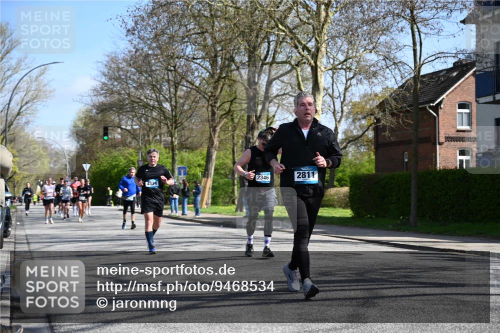 12.04.2026 - 45. Internationalen Wilhelmsburger Insellauf J. Mangold http://msf.ph/oto/9468534 12.04.2026 11:10:20 Ziel 2336, 2528, 3239, 2859, 2811, 2346, 3884, 3847, 3832, 2199, 3715, 2585, 4334, 3507, 3913, 2208, 2539, 2513, 2590, 2576 meine-sportfotos.de
