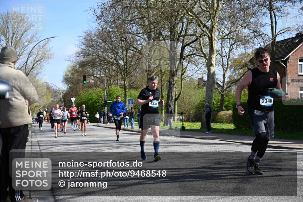 12.04.2026 - 45. Internationalen Wilhelmsburger Insellauf J. Mangold http://msf.ph/oto/9468548 12.04.2026 11:10:22 Ziel 2336, 2528, 3239, 2859, 2811, 2346, 3884, 3847, 3832, 2199, 3715, 2199, 3715, 2585, 4334, 3507, 3913, 2208, 2539, 2513, 2590, 2576 meine-sportfotos.de